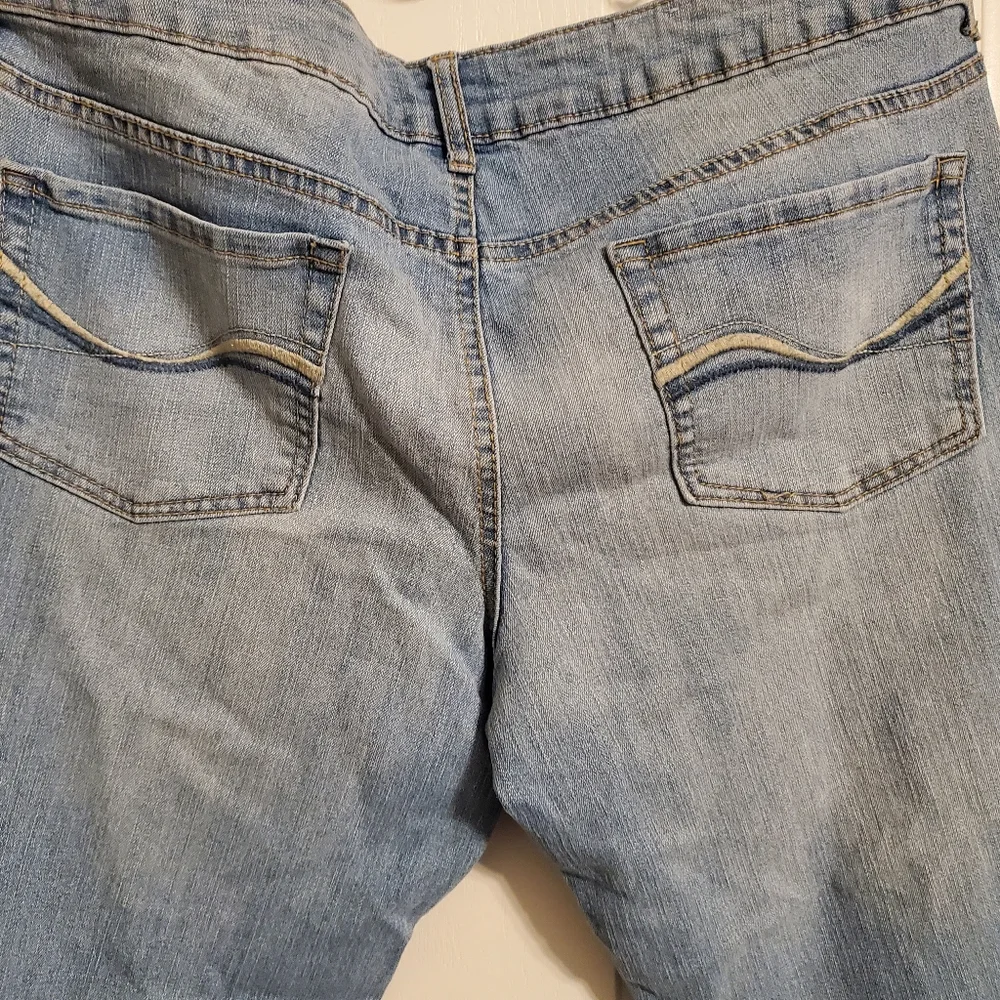 Jeans - Picture 4 of 5